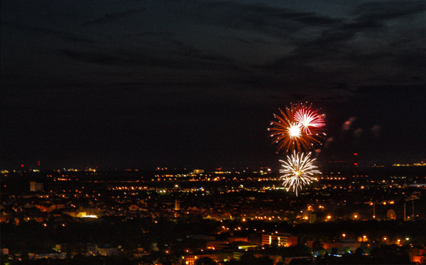 uniriese leipzig feuerwerk uniriese leipzig feuerwerk
