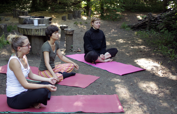 Yoga im Stadtgarten Connewitz