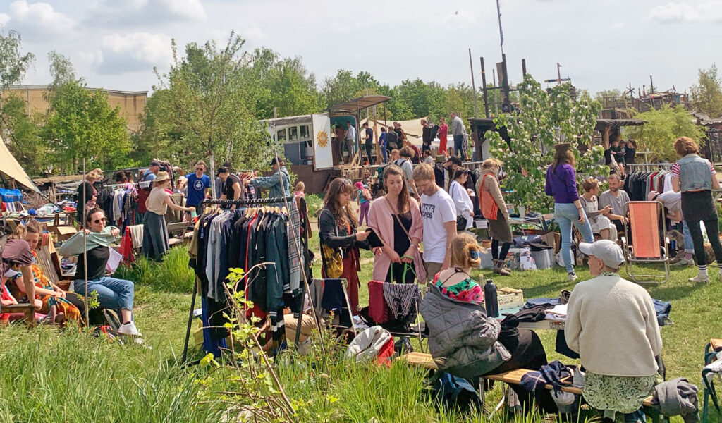 Flohmarkt-im-Heiter-bis-Wolkig