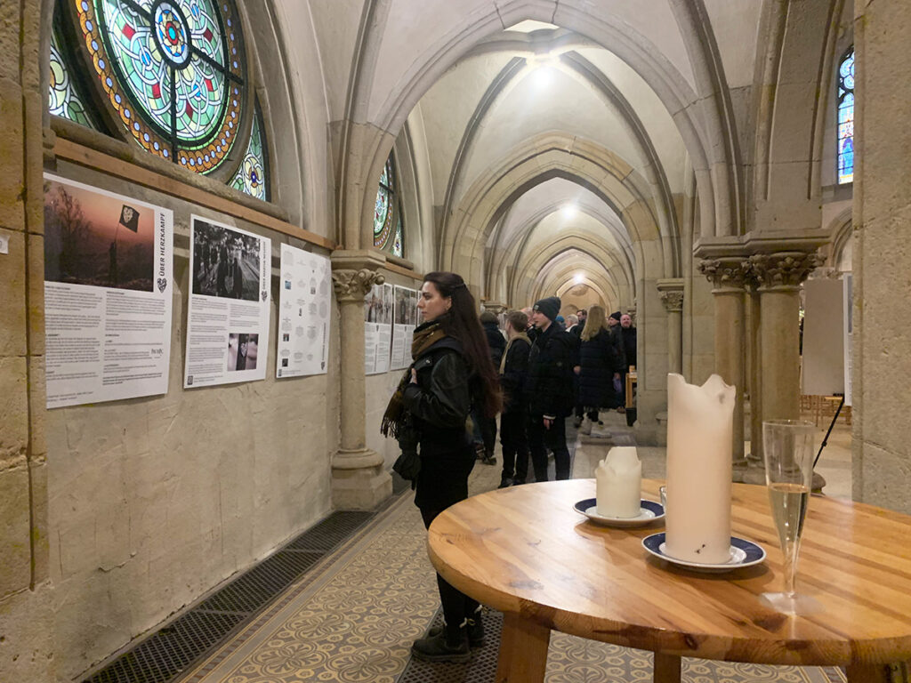Peterskirche Ausstellung Herzkampf
