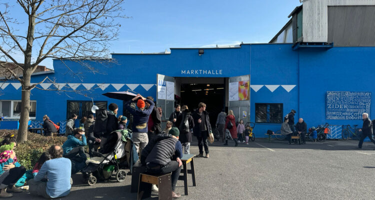 Samstagsmarkt Plagwitzer Markthalle Leipzig Markt