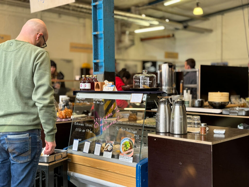 Samstagsmarkt Plagwitzer Markthalle Stände