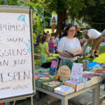 Buechertisch-im-Gohliser-Schloesschen_Bettina-van-Suntum