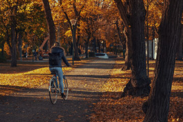Fahrrad fahren im Herbst in Leipzig