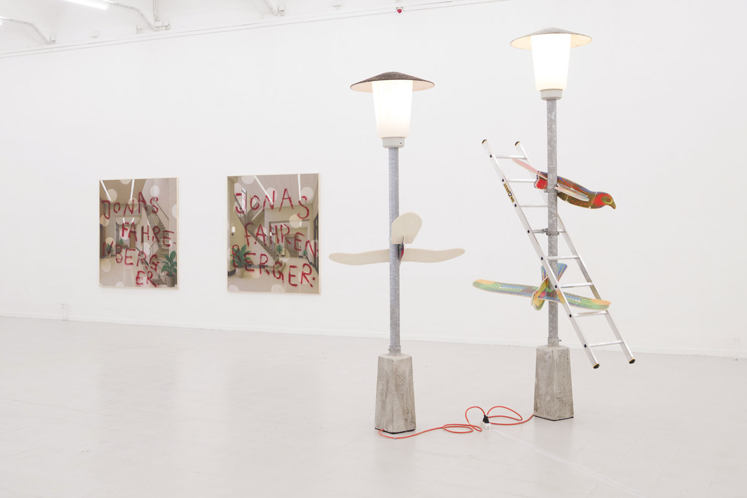 Jonas Fahrenberger Zwischen Flur und Treppenhaus